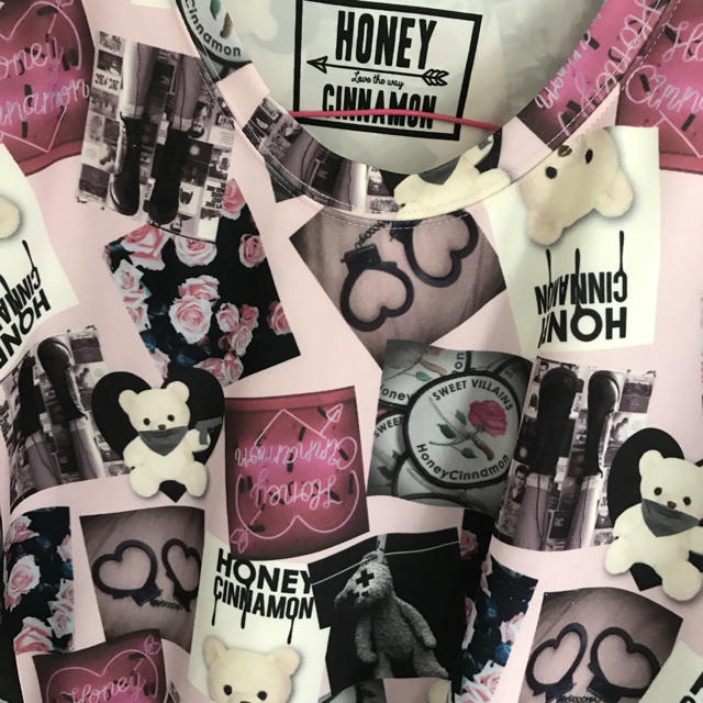 Honey Cinnamon(ハニーシナモン)の即購入OK ハニーシナモン ピンクくま ユニセックス BIG Tシャツ  レディースのトップス(Tシャツ(半袖/袖なし))の商品写真