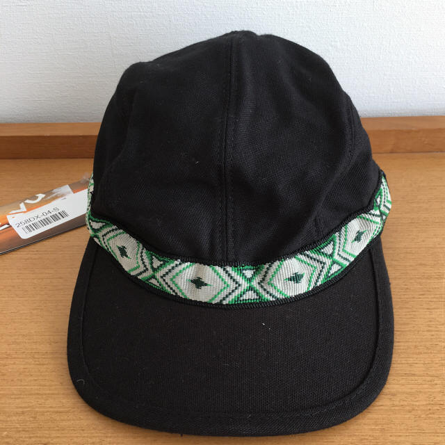 KAVU(カブー)の【新品】KAVUカブー◆ストラップキャップ 黒Sサイズ キッズ/ベビー/マタニティのこども用ファッション小物(帽子)の商品写真