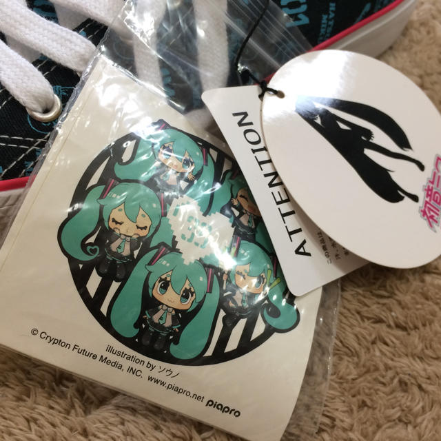 しまむら(シマムラ)の初音ミク しまむらスニーカー レディースの靴/シューズ(スニーカー)の商品写真