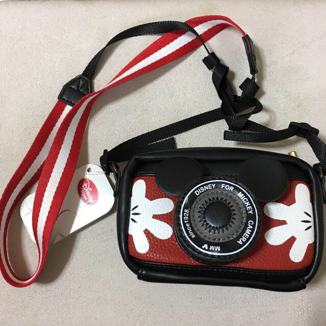 Disney(ディズニー)のカメラ型デジタルケース ディズニー ミッキー スマホ/家電/カメラのカメラ(ケース/バッグ)の商品写真