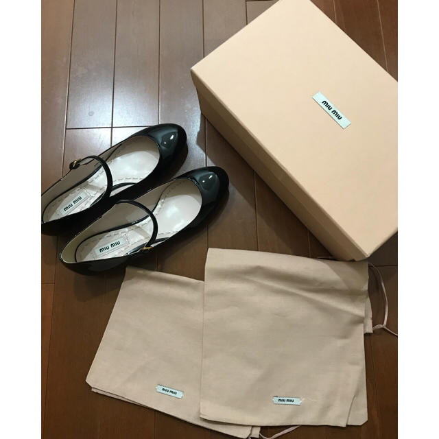 miu miu エナメル黒ストラップシューズ 未使用 36-
