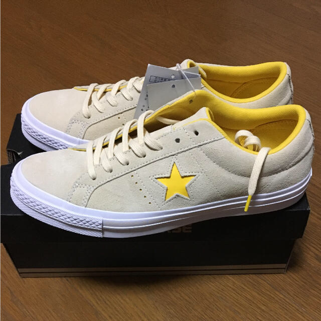 CONVERSE(コンバース)の日本未発売 converse one star ox VANILLA メンズの靴/シューズ(スニーカー)の商品写真