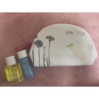 クラランス(CLARINS)のクラランス ★ 美品！ボディ化粧品とポーチセット(サンプル/トライアルキット)