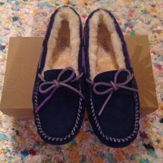 アグ(UGG)のUGGモカシン(ローファー/革靴)