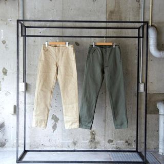 markaware スラックス　チノパン