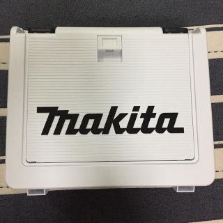 マキタ(Makita)の鮫肌様専用  新品未使用マキタ インパクト TD138DRFXW(工具/メンテナンス)