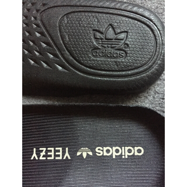 adidas(アディダス)のliluzivert様専用 adidas yeezyboost V2  メンズの靴/シューズ(スニーカー)の商品写真
