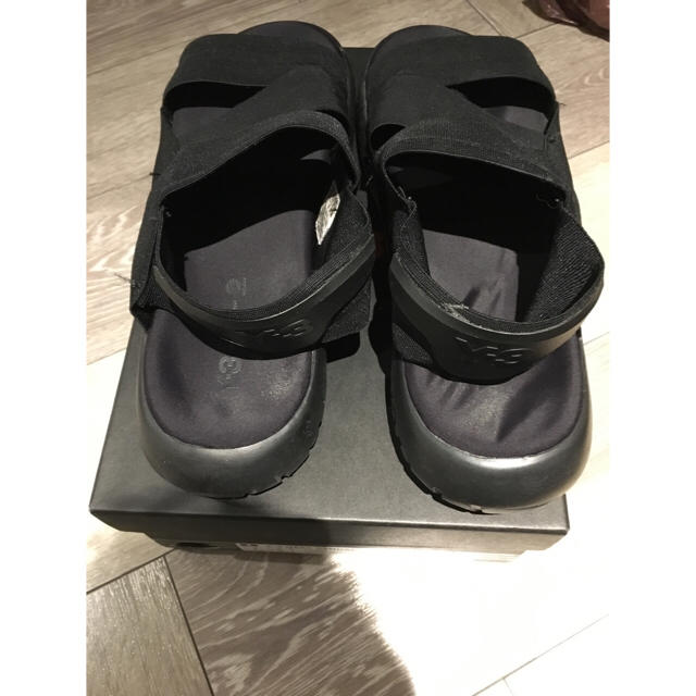 Y-3(ワイスリー)の期間限定値下げ Y-3 qasa sandal 27.5 メンズの靴/シューズ(サンダル)の商品写真