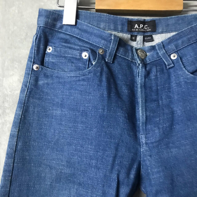 A.P.C(アーペーセー)のAPC デニム A.P.C. アーペーセー レディースのパンツ(デニム/ジーンズ)の商品写真