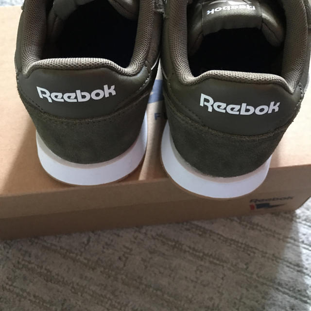 Reebok(リーボック)の4/4まで限界値下げ。美品⭐️リーボック ロイヤル レディースの靴/シューズ(スニーカー)の商品写真