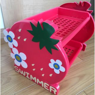 スイマー(SWIMMER)のスイマー いちご2段プラスチック製ラック(棚/ラック/タンス)