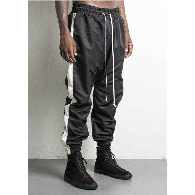 BADHOP Breath YZERR着用 N2B cargo pantsBADHOPのYZE