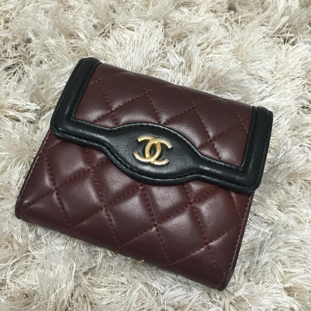 土日限定価格！シャネル 三つ折り財布 CHANEL