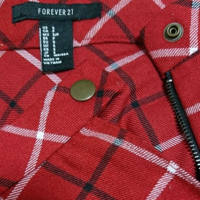 FOREVER 21(フォーエバートゥエンティーワン)の【れん様専用】流行アイテム♪《新品》FOREVER21♡チェック柄スカート レディースのスカート(ミニスカート)の商品写真