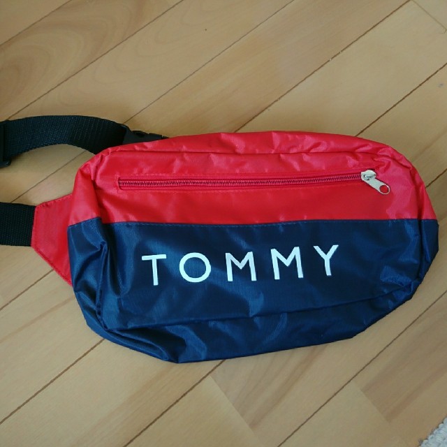 TOMMY HILFIGER(トミーヒルフィガー)の【TOMMY】ウエストポーチ・美品 レディースのバッグ(ボディバッグ/ウエストポーチ)の商品写真