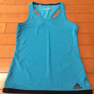 アディダス(adidas)のアディダスタンクトップ(タンクトップ)