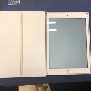 アイパッド(iPad)のspiky様専用iPad2017Wi-Fiモデル9.7インチゴールド(タブレット)