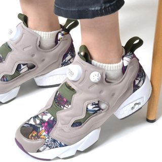 リーボック(Reebok)のReebok  トロピカル柄 PUMP FURY(スニーカー)