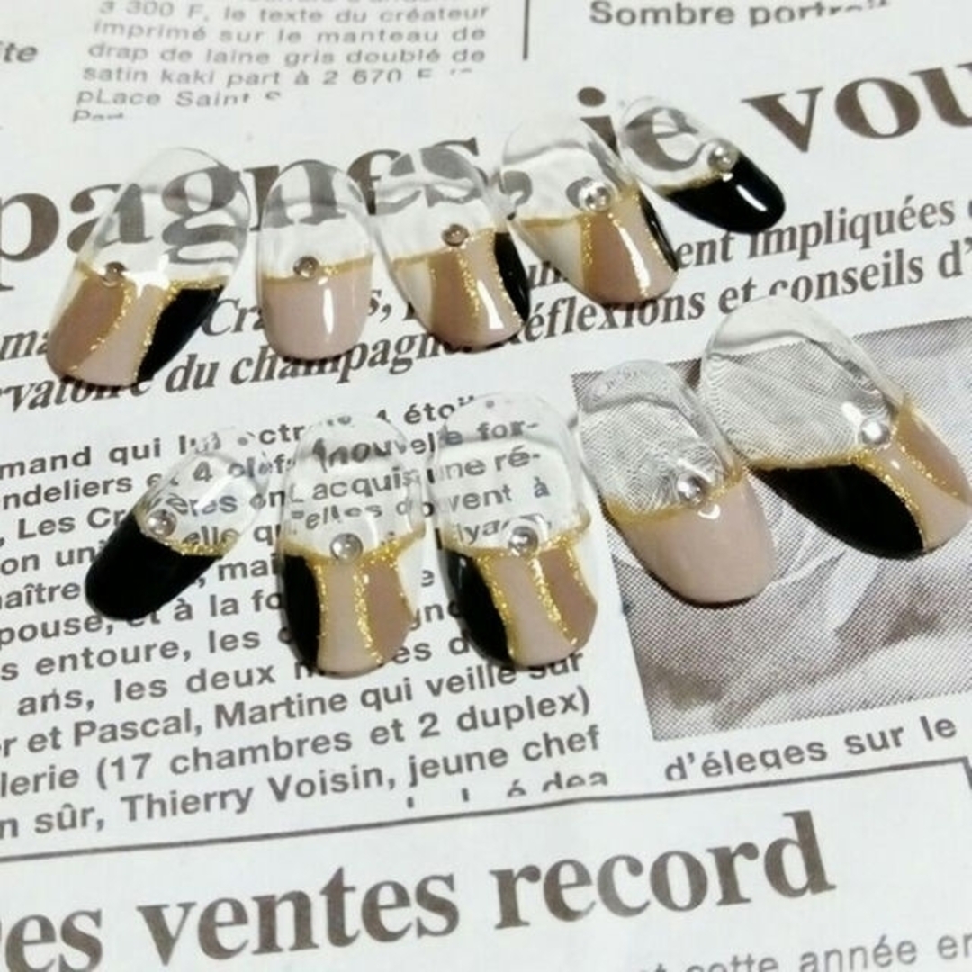 ジェルネイルチップ☆付け爪/モノトーンプッチ柄～ゴールドライン ハンドメイドのアクセサリー(ネイルチップ)の商品写真