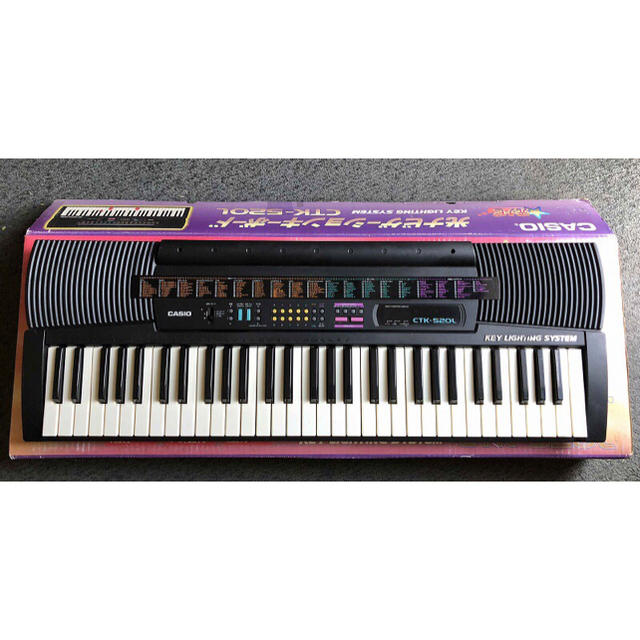 CASIO(カシオ)のCASIO/カシ光ナビ キーボード CTK-520L 中古　新品スタンド付き 楽器の鍵盤楽器(キーボード/シンセサイザー)の商品写真