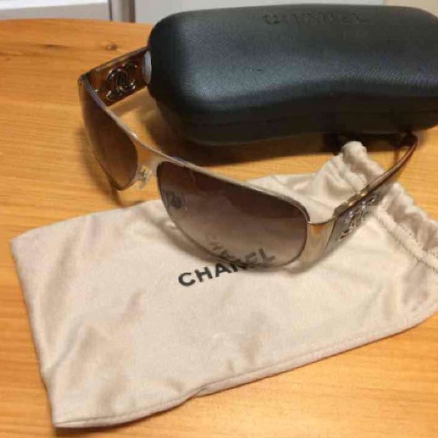 CHANEL(シャネル)のCHANEL シャネル サングラス レディースのファッション小物(サングラス/メガネ)の商品写真