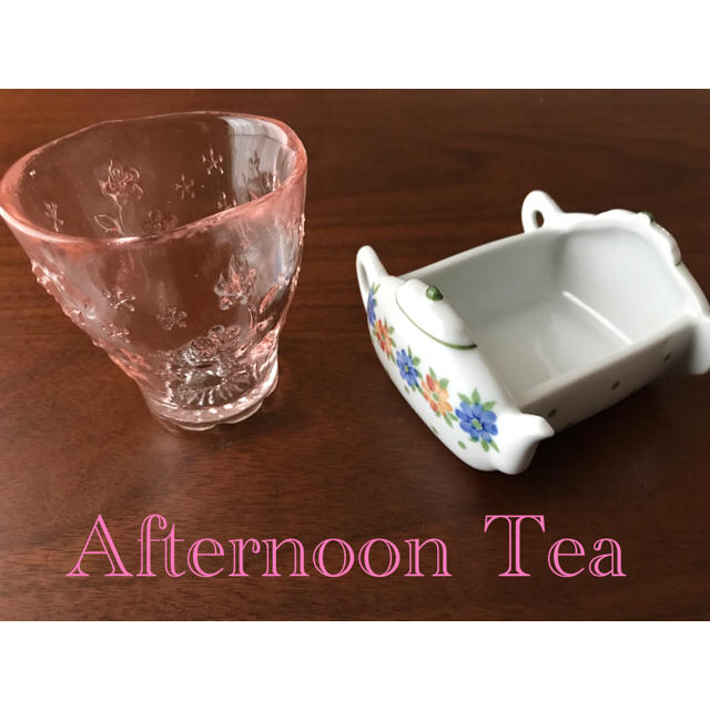 AfternoonTea(アフタヌーンティー)の美品 ♡ アフタヌーンティー  ガラスコップ シュガー入れ（小物入れ）セット インテリア/住まい/日用品のキッチン/食器(グラス/カップ)の商品写真