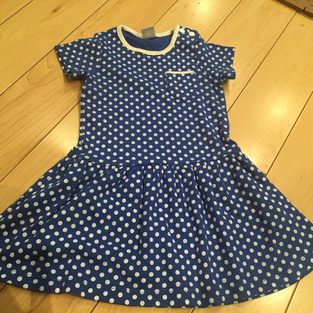 PETIT BATEAU(プチバトー)のおしゃれ！プチバトー 水玉ワンピース  キッズ/ベビー/マタニティのベビー服(~85cm)(ワンピース)の商品写真