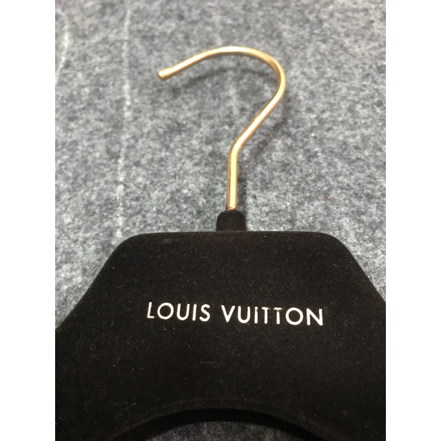 LOUIS VUITTON(ルイヴィトン)のLOUIS VUITTON ルイヴィトン ハンガー 2本 その他のその他(その他)の商品写真