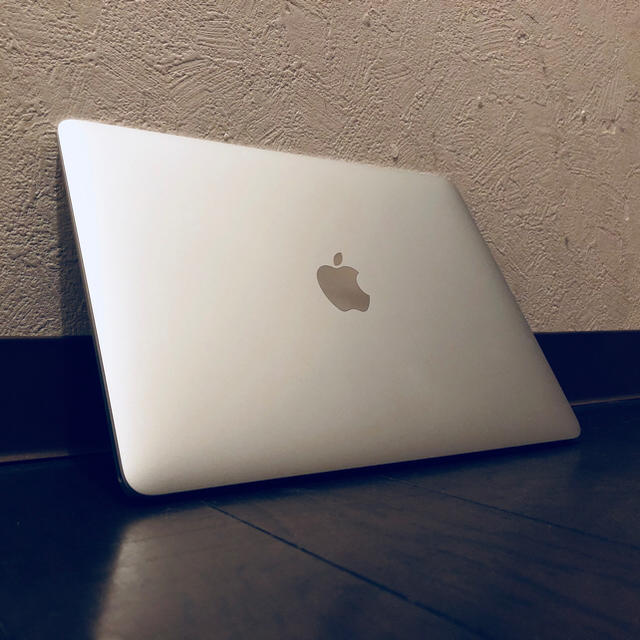 割引中 MacBook (Retina， 12-inch， Early 2015)