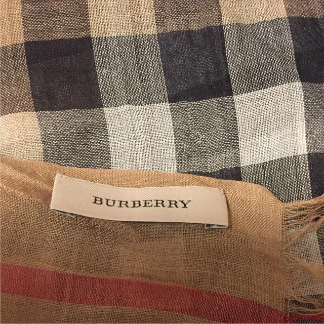 BURBERRY(バーバリー)の専用です。バーバリー ストール レディースのファッション小物(マフラー/ショール)の商品写真