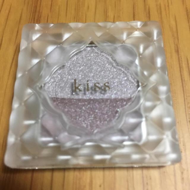 Kiss Me(キスミーコスメチックス)のエイプリルフール特価❗️キス デュアルアイズB 01番 未使用 コスメ/美容のベースメイク/化粧品(アイシャドウ)の商品写真
