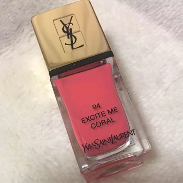 Yves Saint Laurent Beaute(イヴサンローランボーテ)の【新品に近い美品】 イヴ・サンローラン ネイル コスメ/美容のネイル(マニキュア)の商品写真