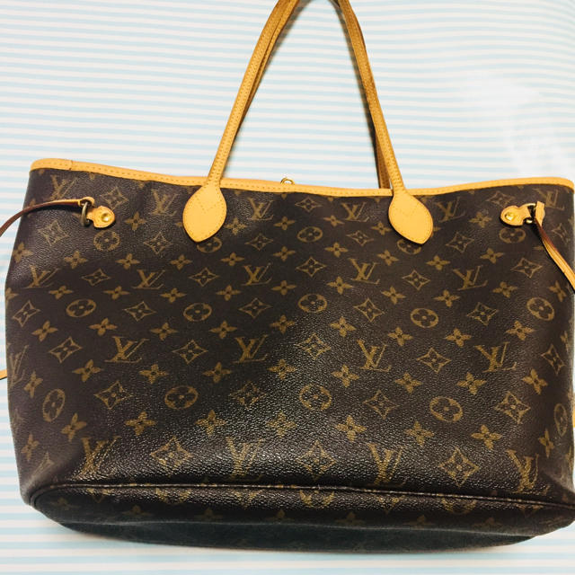大人も着やすいシンプルファッション LOUIS VUITTON - ルイヴィトン 美