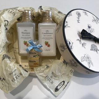 メゾンドフルール(Maison de FLEUR)の未開封 SCENT OF Varo シャンプー、コンディショナー、入浴剤セット(シャンプー)