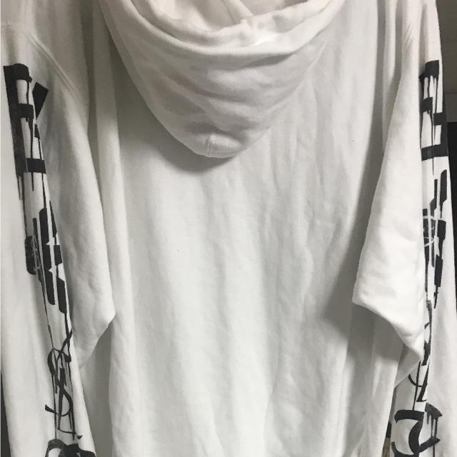 OFF-WHITE(オフホワイト)のfesc パーカー メンズのトップス(パーカー)の商品写真