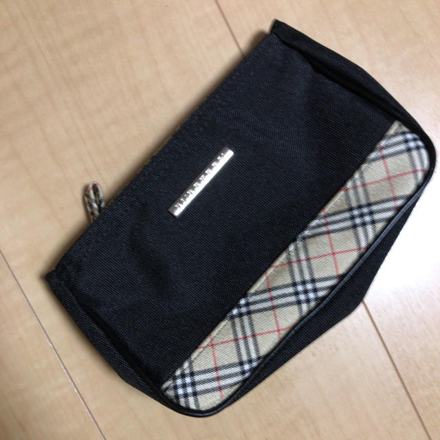 BURBERRY(バーバリー)のBURBERRYメイクポーチ レディースのファッション小物(ポーチ)の商品写真