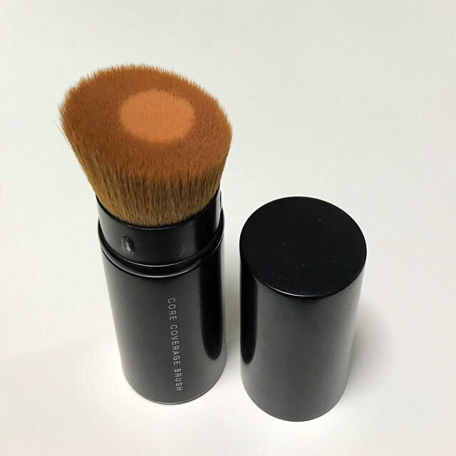 bareMinerals(ベアミネラル)のファンデーションとブラシのセット コスメ/美容のベースメイク/化粧品(その他)の商品写真