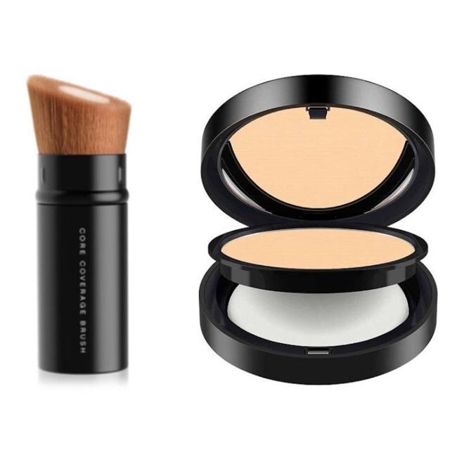 bareMinerals(ベアミネラル)のファンデーションとブラシのセット コスメ/美容のベースメイク/化粧品(その他)の商品写真