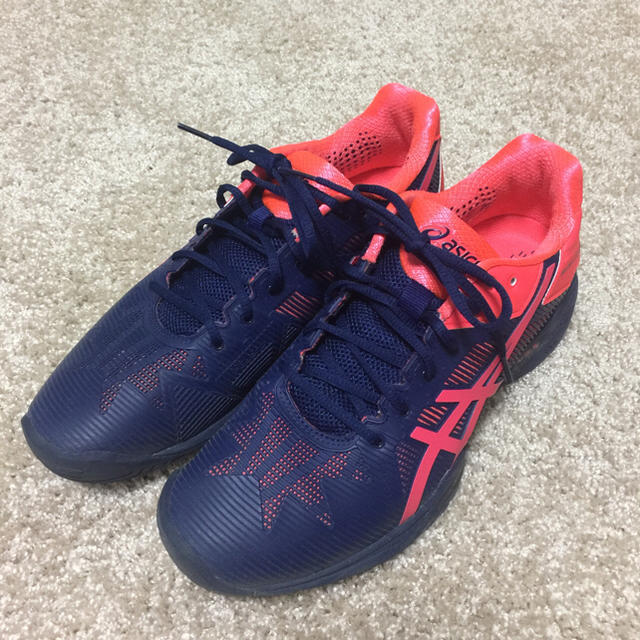 asics(アシックス)のテニスシューズ 26.0レディース スポーツ/アウトドアのテニス(シューズ)の商品写真