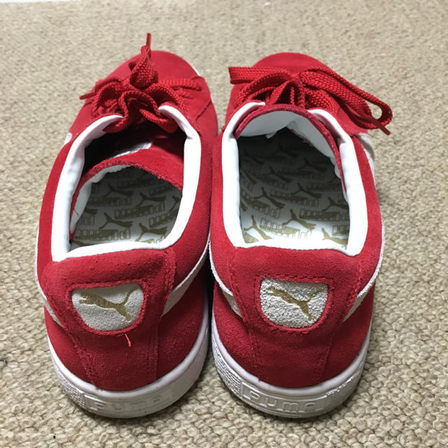 PUMA(プーマ)のPUMA SUEDE RED 28cm メンズの靴/シューズ(スニーカー)の商品写真