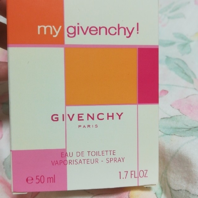 GIVENCHY(ジバンシィ)の【Missy様専用】GIVENCHY　香水 コスメ/美容の香水(香水(女性用))の商品写真