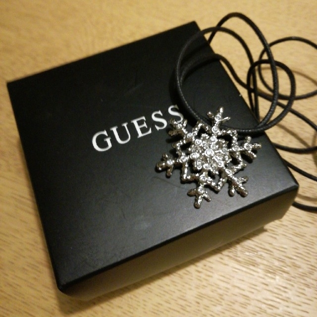 GUESS(ゲス)のGUESS ネックレス レディースのアクセサリー(ネックレス)の商品写真