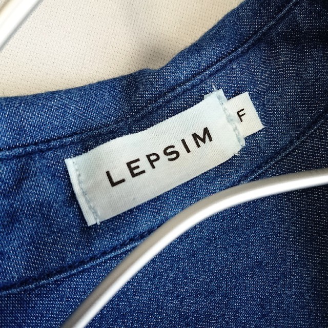 LEPSIM(レプシィム)のLEPSIM *デニムシャツワンピース* レディースのワンピース(ひざ丈ワンピース)の商品写真