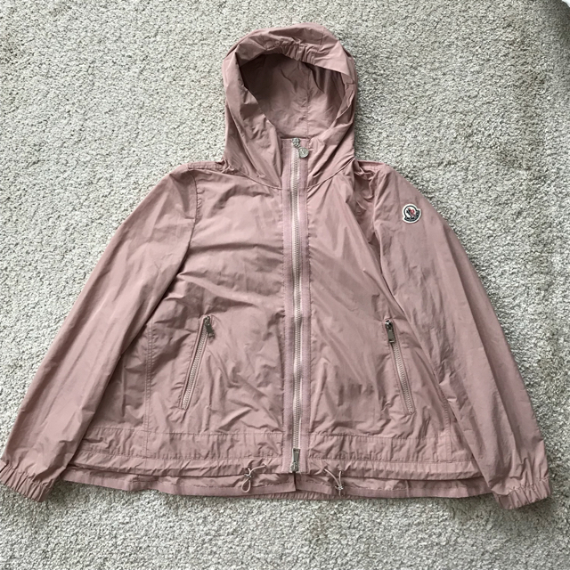 MONCLER(モンクレール)のchoco様専用 MOCLER モンクレール ROMBOU ウインドブレーカー レディースのジャケット/アウター(ナイロンジャケット)の商品写真