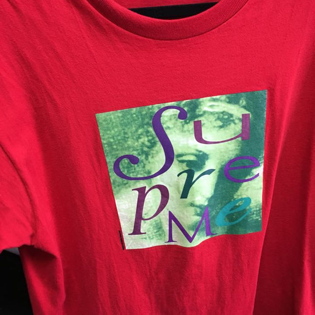 Supreme(シュプリーム)のSupreme Venus Tee 2017AW Red L size Tシャツ メンズのトップス(その他)の商品写真