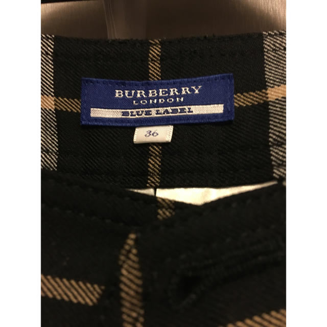 BURBERRY BLUE LABEL(バーバリーブルーレーベル)のバーバリー レディースパンツ 美品！ レディースのパンツ(カジュアルパンツ)の商品写真