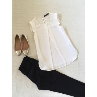 ザラ(ZARA)の美品☆ZARA☆ジョーゼットデザインブラウス XS ホワイト VERY掲載(シャツ/ブラウス(半袖/袖なし))