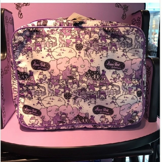 ANNA SUI(アナスイ)のぴあの様専用♥️完売品♥️新品♥️ANNA SUI×サンリオ♥️マルチポーチ♥️ レディースのファッション小物(ポーチ)の商品写真