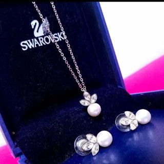 スワロフスキー(SWAROVSKI)のSWAROVSKI パールネックレス ピアス(ピアス)