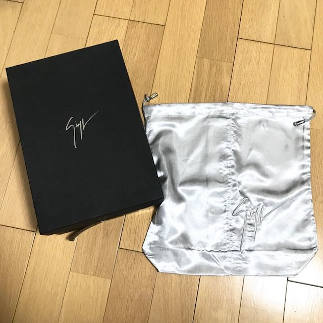 GIUZEPPE ZANOTTI(ジュゼッペザノッティ)のジュゼッペ ザノッティ 赤 ポインテッド トゥ パンプス レッド レディースの靴/シューズ(ハイヒール/パンプス)の商品写真